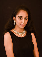 Load image into Gallery viewer, Golden Kundan Necklace Set