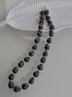 Load image into Gallery viewer, Green Beads Necklace