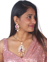 Load image into Gallery viewer, Kundan Style Pearl Bird Drop Pendant | Stylish Pendant Necklace Set