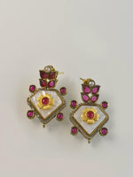 Load image into Gallery viewer, Red Earrings