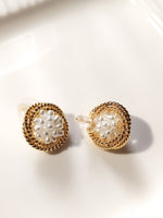 Load image into Gallery viewer, White Pearl Earrings
