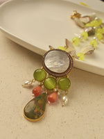 Load image into Gallery viewer, lime-yellow beads Necklace