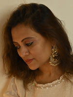 Load image into Gallery viewer, Statement Chandbali beautifully adorned with kemp stones