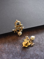 Load image into Gallery viewer, Golden Kundan Choker Set | Kundan Necklace