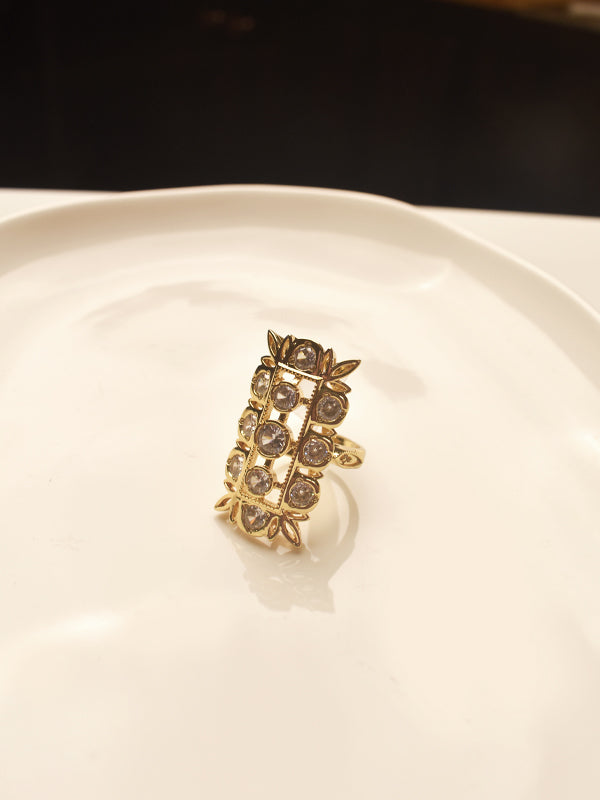 Gold ring with gemstones 