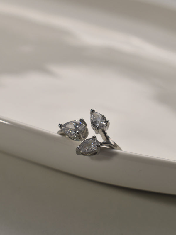 Silver Ring with Three Pear-Shaped Gemstones | Stylish Ad Finger Ring