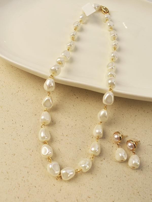 Pearl Necklace with Gold Clasps | Single Line Uniquely Shaped Necklace