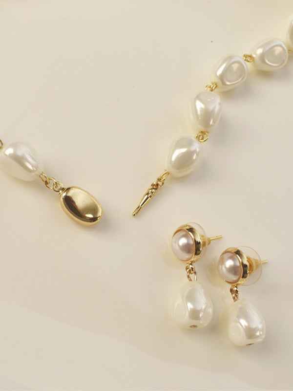 Pearl Necklace with Gold Clasps | Single Line Uniquely Shaped Necklace