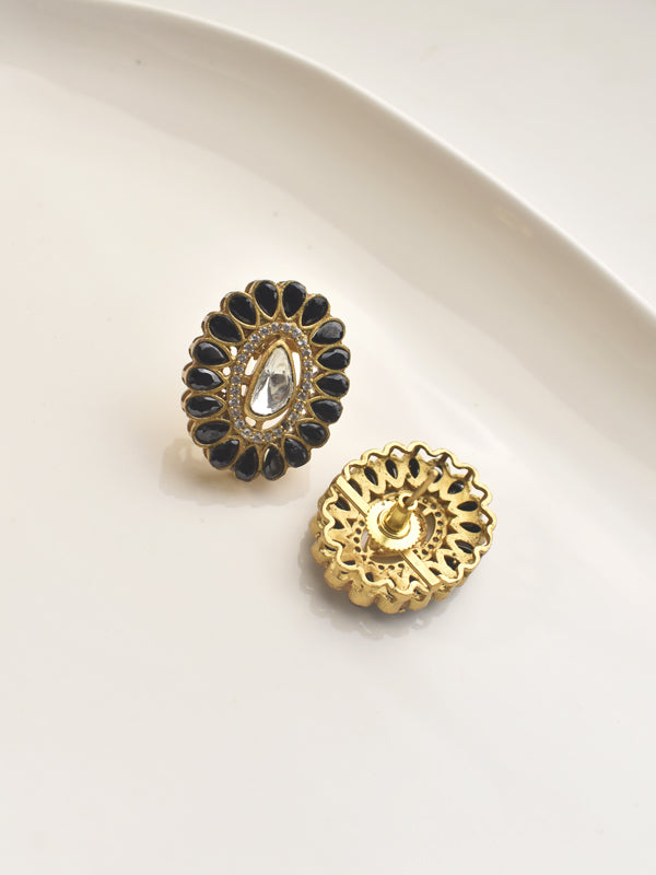 Necklace with a Decorative Pendant | Pendant Set with Kundan and Black Stone