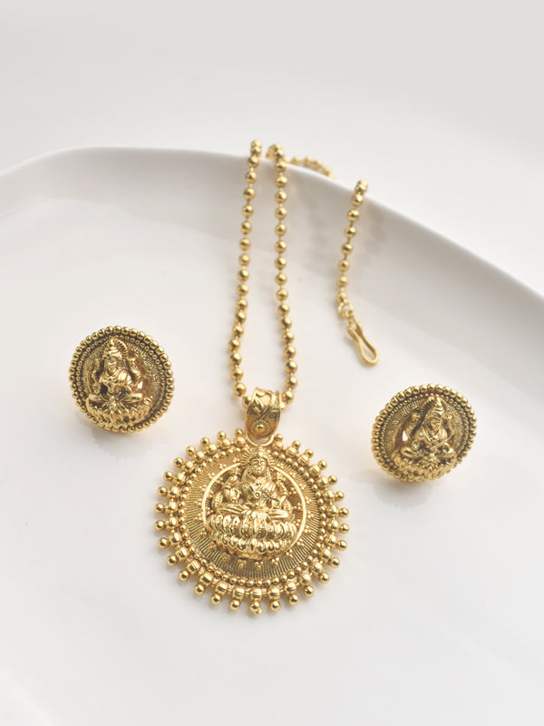 Golden Necklace with a Circular Pendant  | Traditional Necklace Set with Pendant