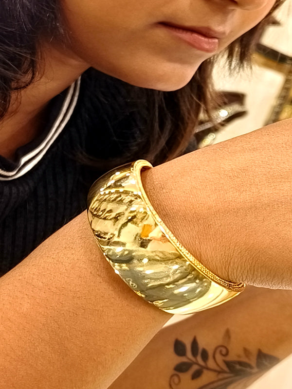 Golden Polish Bracelet | Openable Bracelet