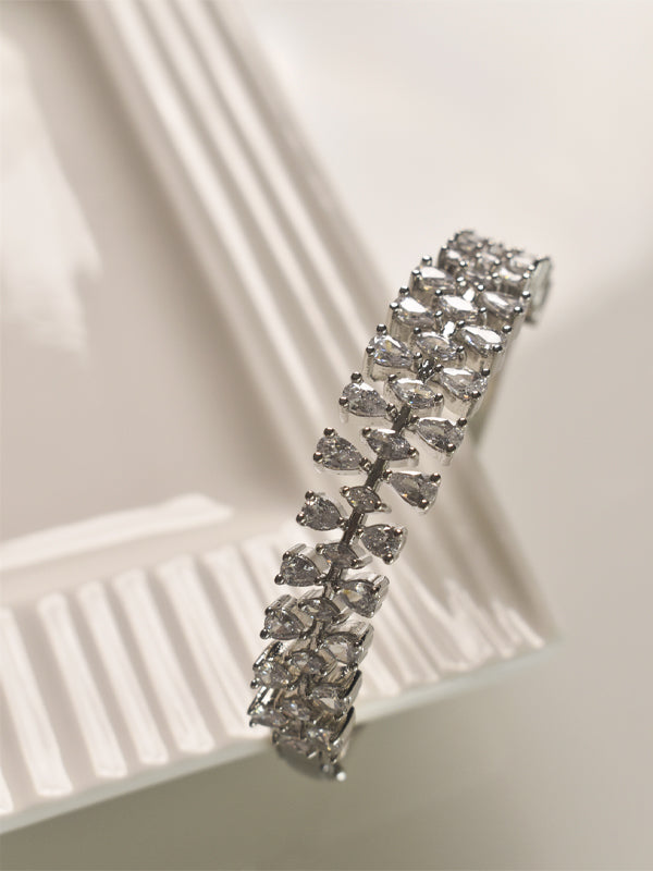  bracelet with clear stones 