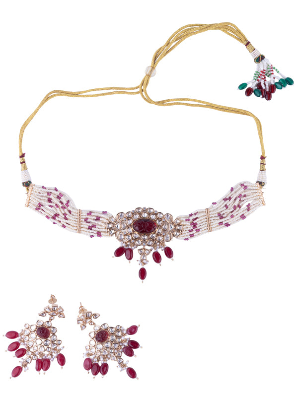 A traditional Indian choker necklace 
