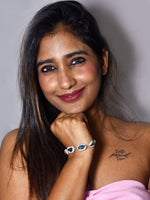 Load image into Gallery viewer, Beautiful Design Bracelet for women
