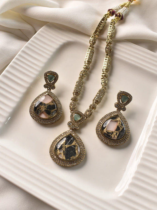 Beautiful Pendant Set
