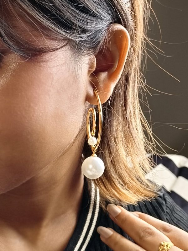 Big Pearl Earring