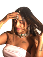 Load image into Gallery viewer, Big Kundan Necklace Set
