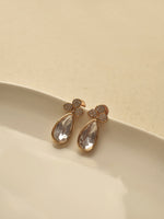Load image into Gallery viewer, Clear Teardrop-Shaped Kundan Earring
