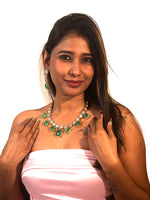 Load image into Gallery viewer, Stylish Kundan Necklace set | Kundan Necklace set with Green Stone
