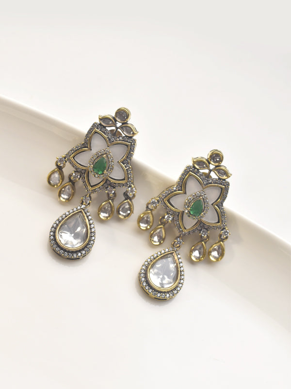 Decorative kundan earrings with floral designs