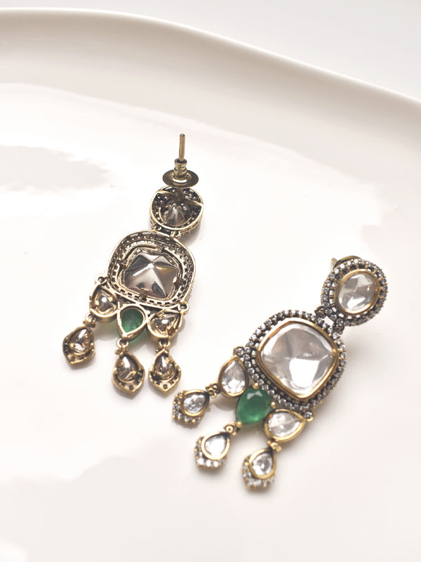 Decorative earrings with gemstones 