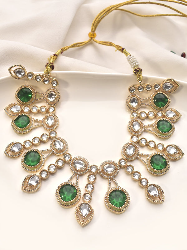 Decorative necklace with green gemstones 