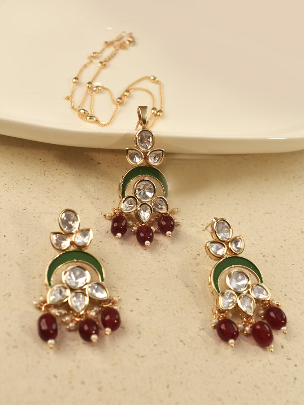 Delicate Pendant Set with Kundan | Stylish Kundan Pendant Set