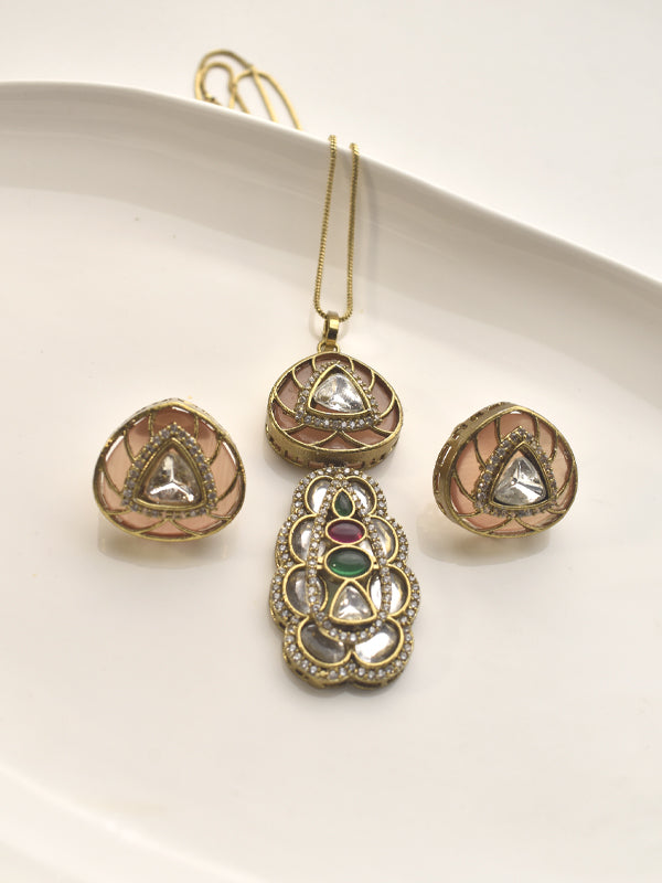 Delicate Pendant Set with a Kundan | Stylish Kundan Pendant Set