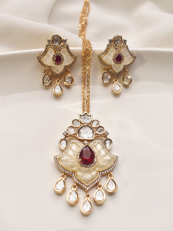 Delicate Pendant with a Red Gemstone | Stylish Kundan Pendant Set
