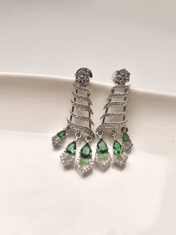 Earrings with green Gemstones 
