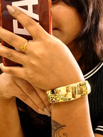 Load image into Gallery viewer, Golden Polish Bracelet | Openable Bracelet
