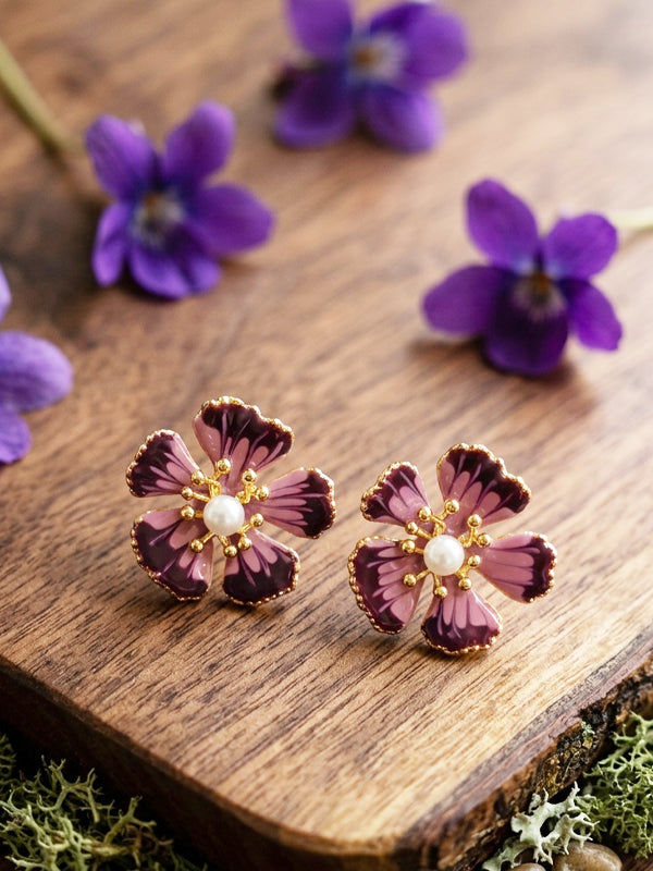 Floral Earrings with a Pearl Center 