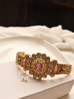Load image into Gallery viewer, Gold Bracelet with Pink Stones 
