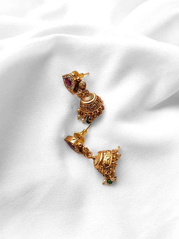 Gold earrings with Red gemstones 
