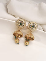 Load image into Gallery viewer, Gold earrings with green gemstones 
