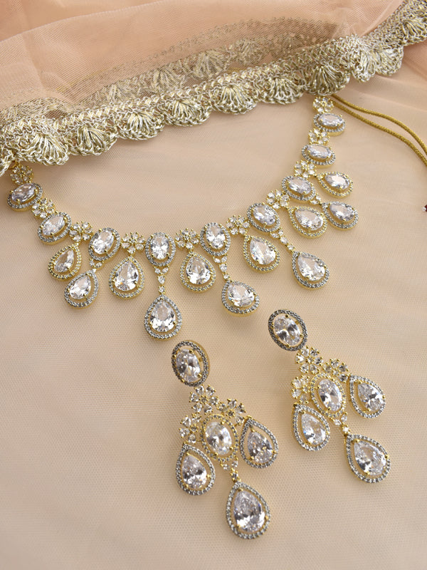 Golden Ad Necklace Set