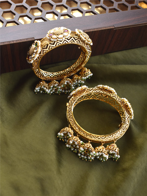 Golden Bangles Design For Woman