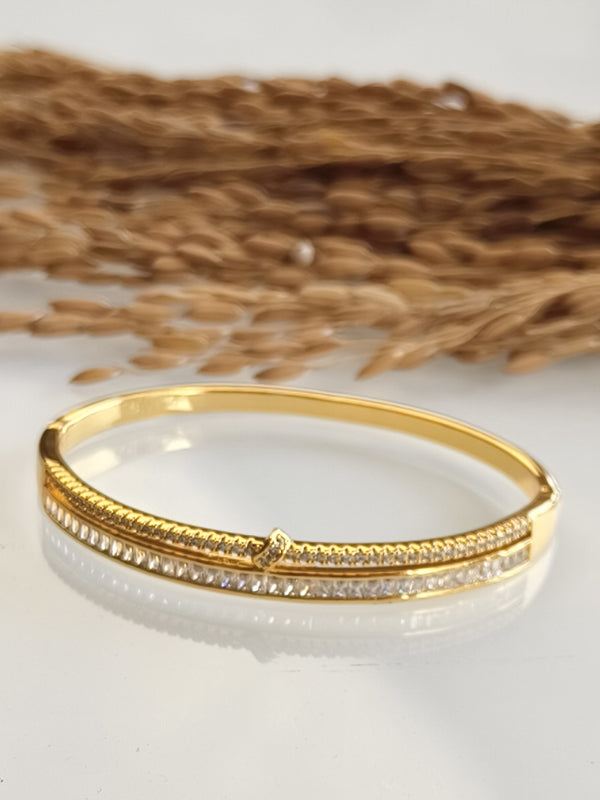 Golden Bracelet | Ad Bracelet