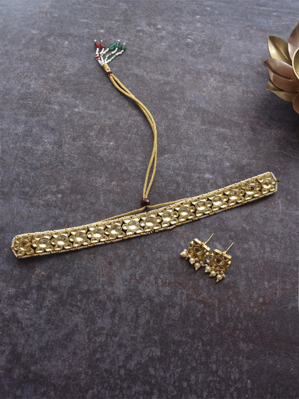 Golden Choker With Kundan