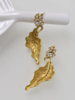Load image into Gallery viewer, Golden Earring
