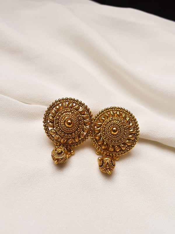 Gold earrings 