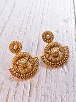 Load image into Gallery viewer, Golden Earrings

