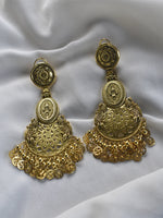 Load image into Gallery viewer, Golden Earrings
