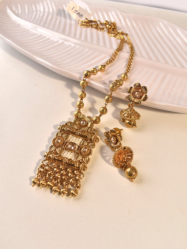 Golden Necklace with Floral designs 
