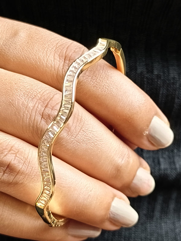 Golden Polish with Stone Bracelet