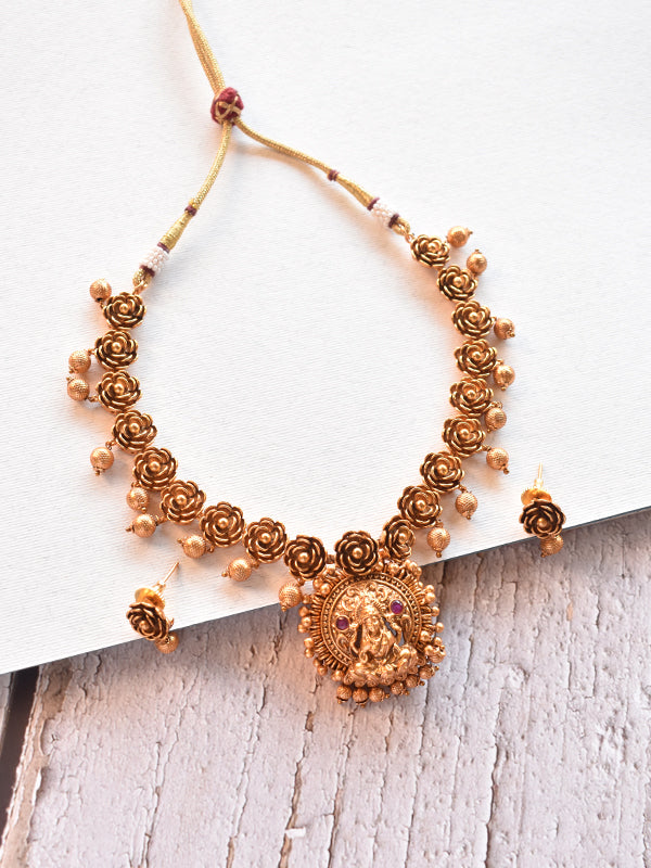 Golden Tempel Necklace