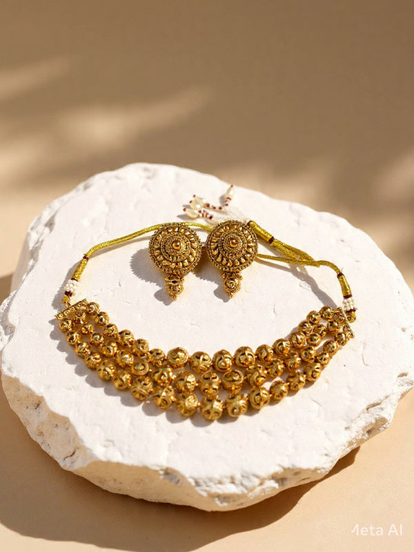  Traditional Golden Choker 