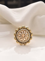 Load image into Gallery viewer, Golden ring with intricate design 
