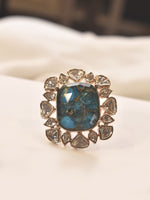 Load image into Gallery viewer, Golden Finger Ring with Blue Stone
