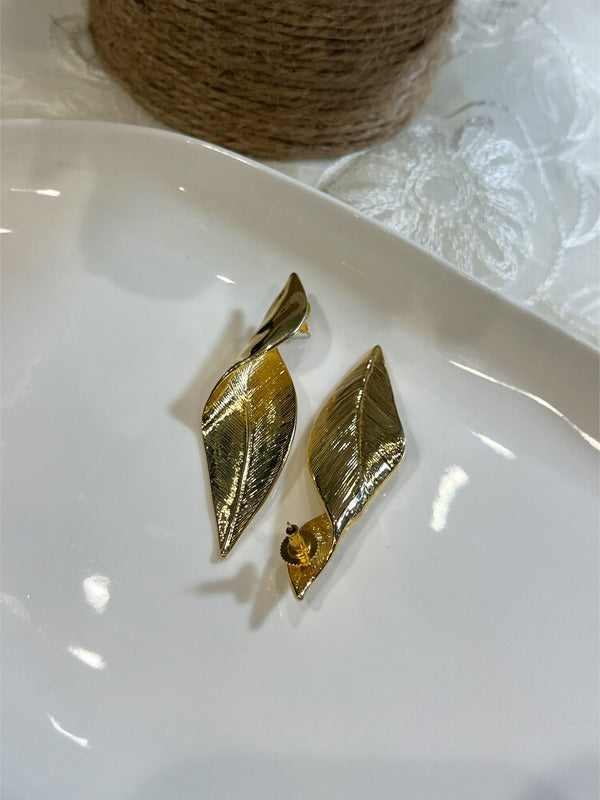 Golden_Polish_Earring